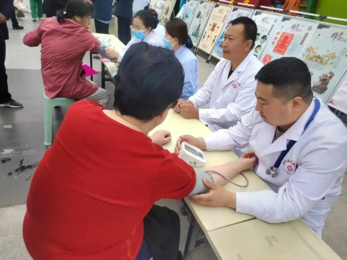 莊浪縣中醫(yī)醫(yī)院開展第38個世界無煙日主題義診活動，倡導健康生活